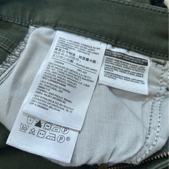 Levi's Women's 720 High-Rise Super-Skinny Jeans - Picture 10 of 10